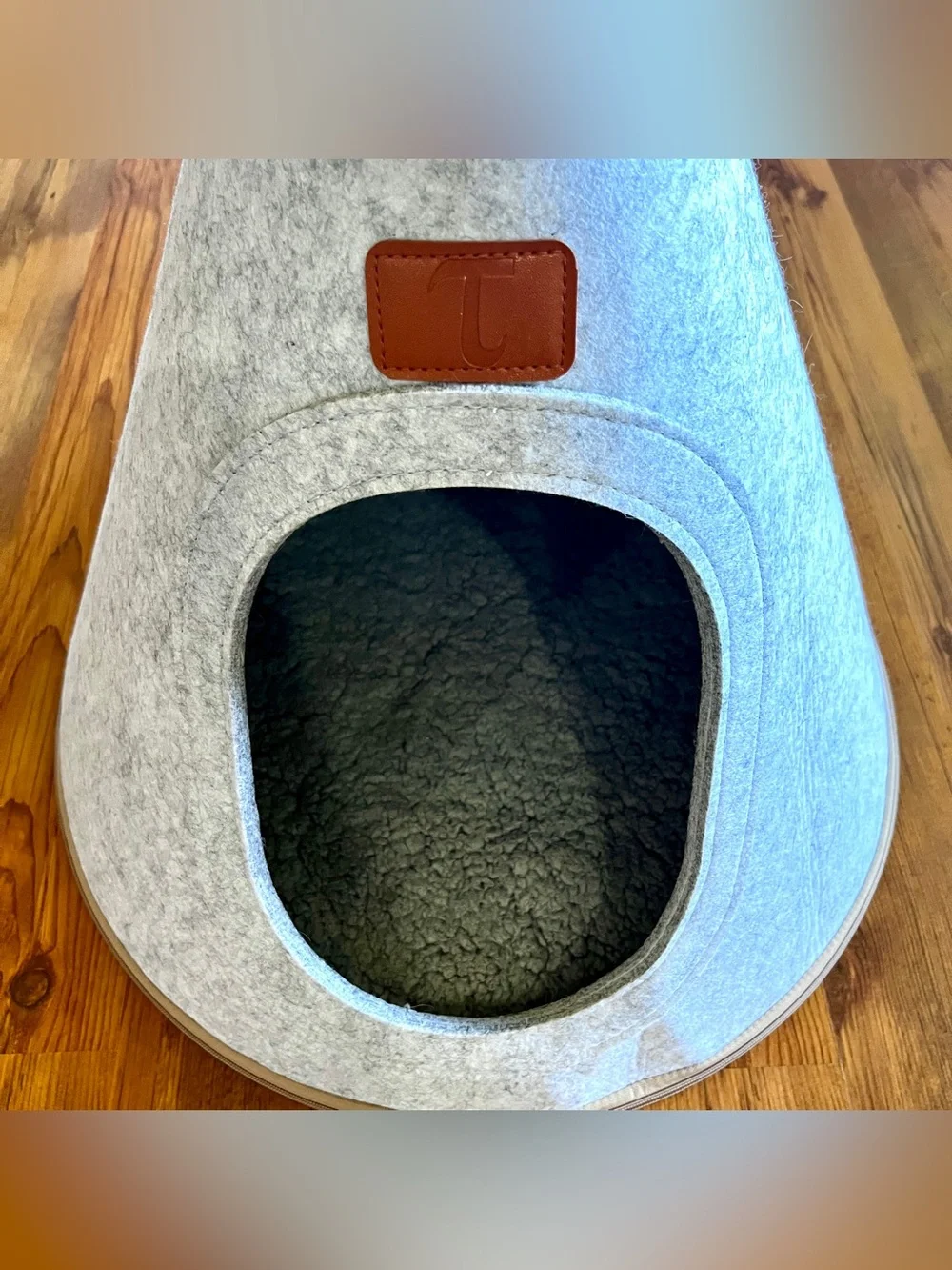 🐶Modern Pet Home Felt Fabric Animal House My Secret Cone Cave - Size Small